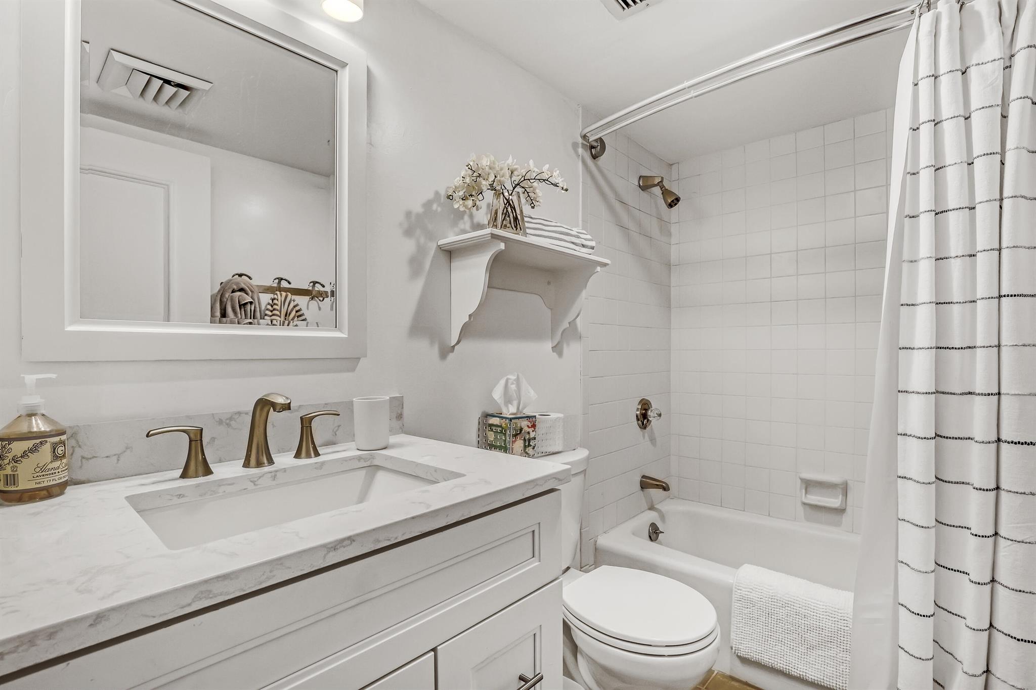 OLD PORT COVE - Residential