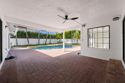 Tiny photo for 10141 SW 3rd Street, Plantation, FL 33324 (MLS # B26012630)
