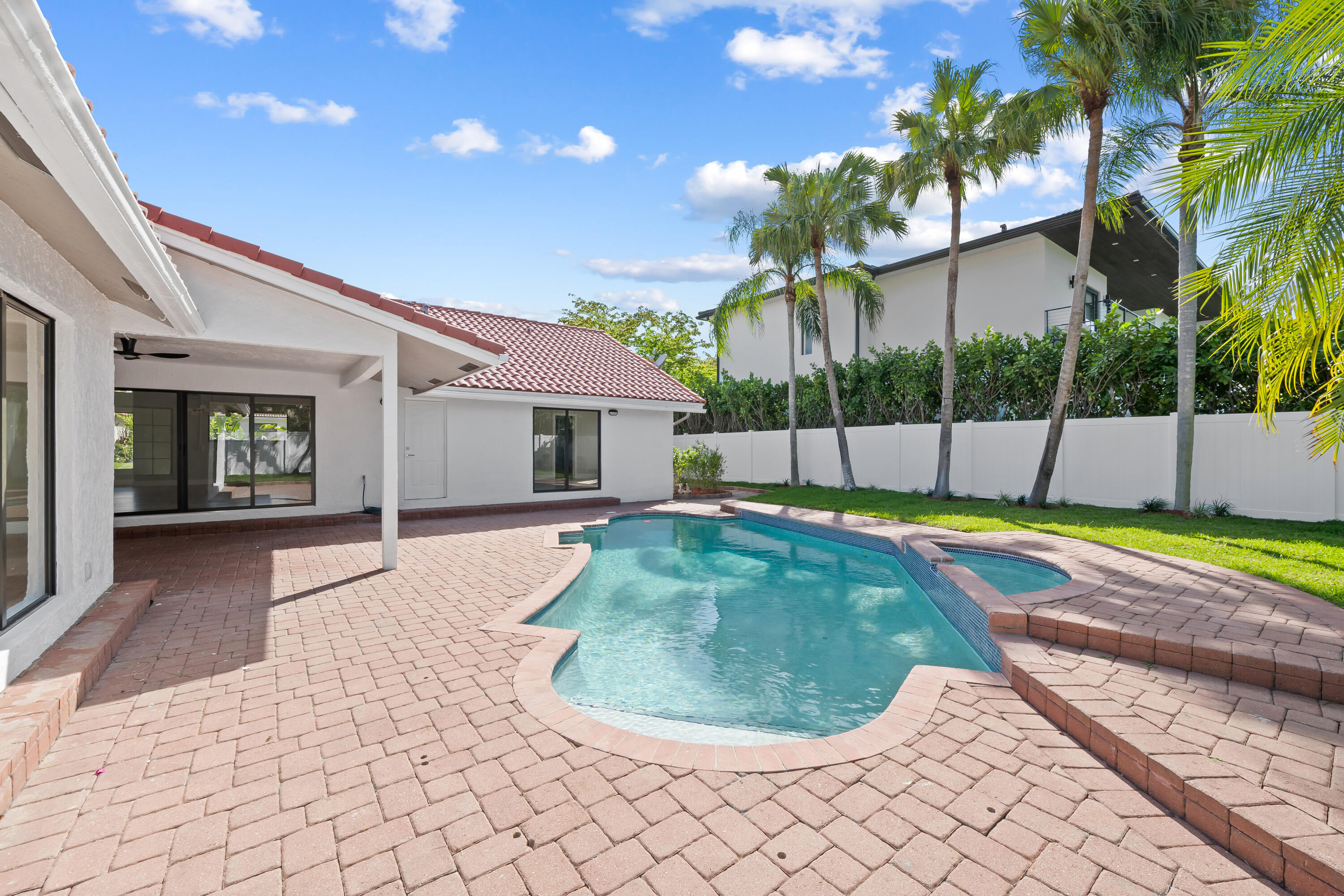 JACARANDA AREA 983 - Residential