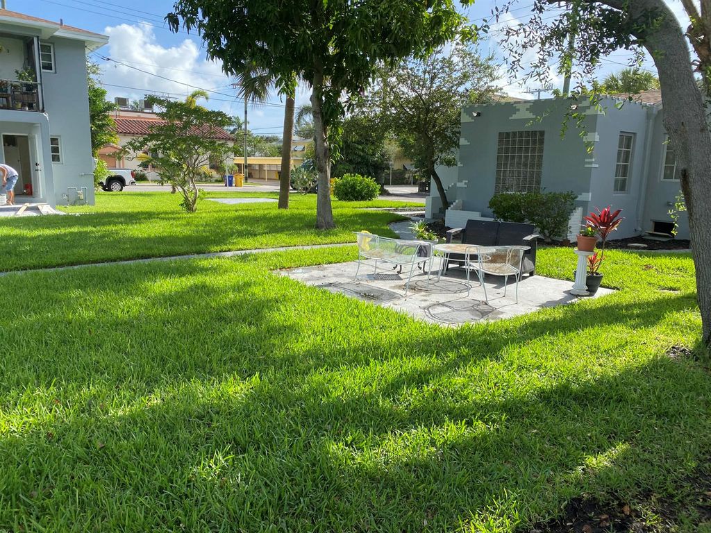 Photo of 112 Lake Avenue #1, Lake Worth Beach, FL 33460 (MLS # R11109773)