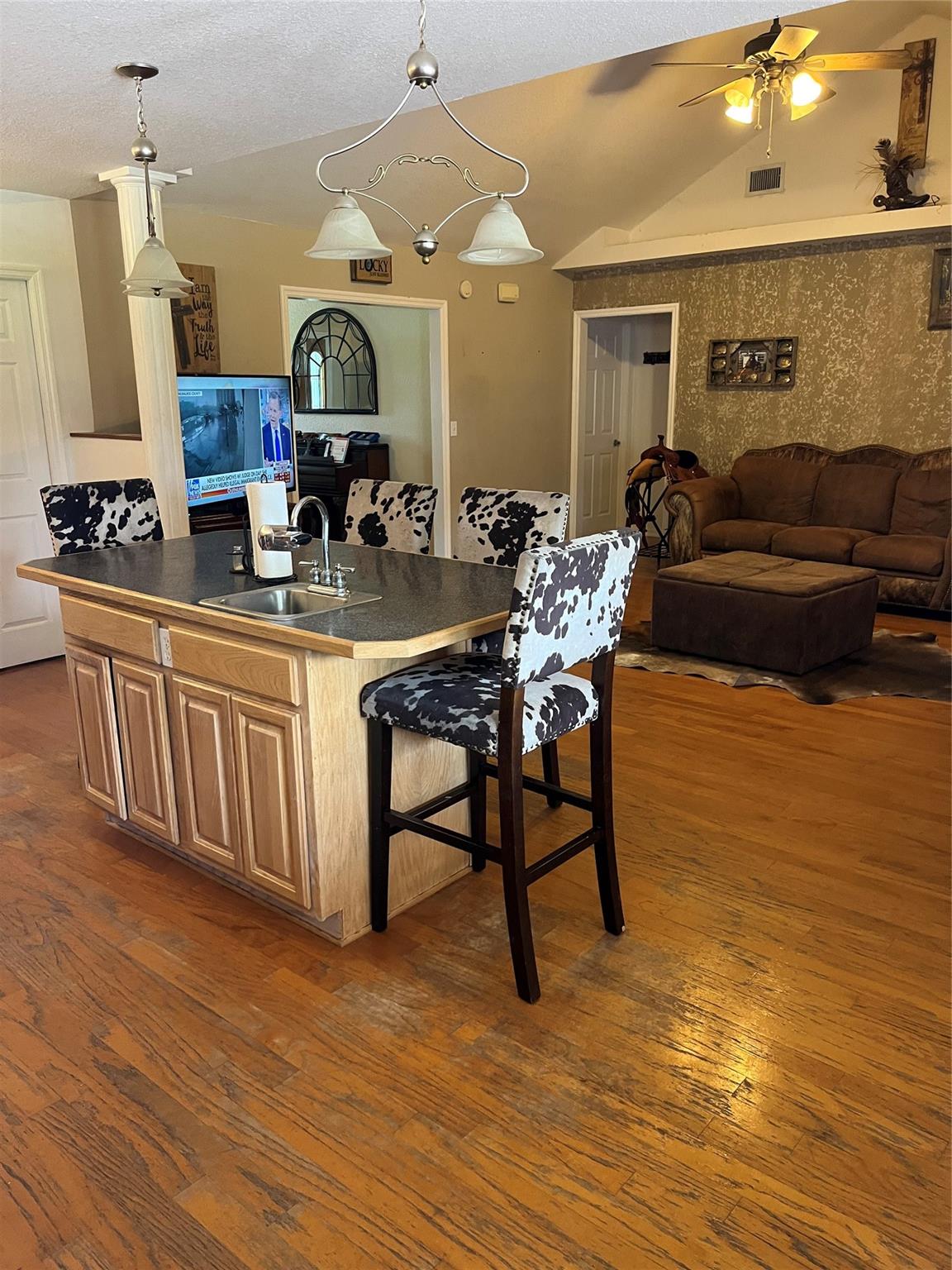 1520 NE 40th Ave