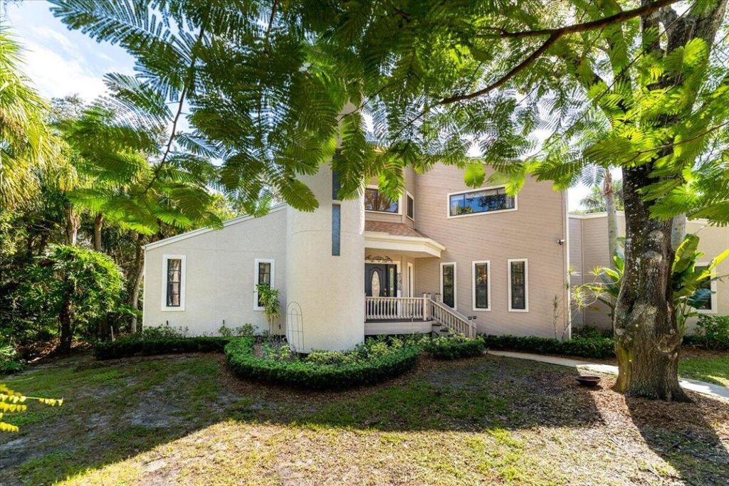 Photo of 3604 W Wilderness Drive, Fort Pierce, FL 34982 (MLS # R10923437)