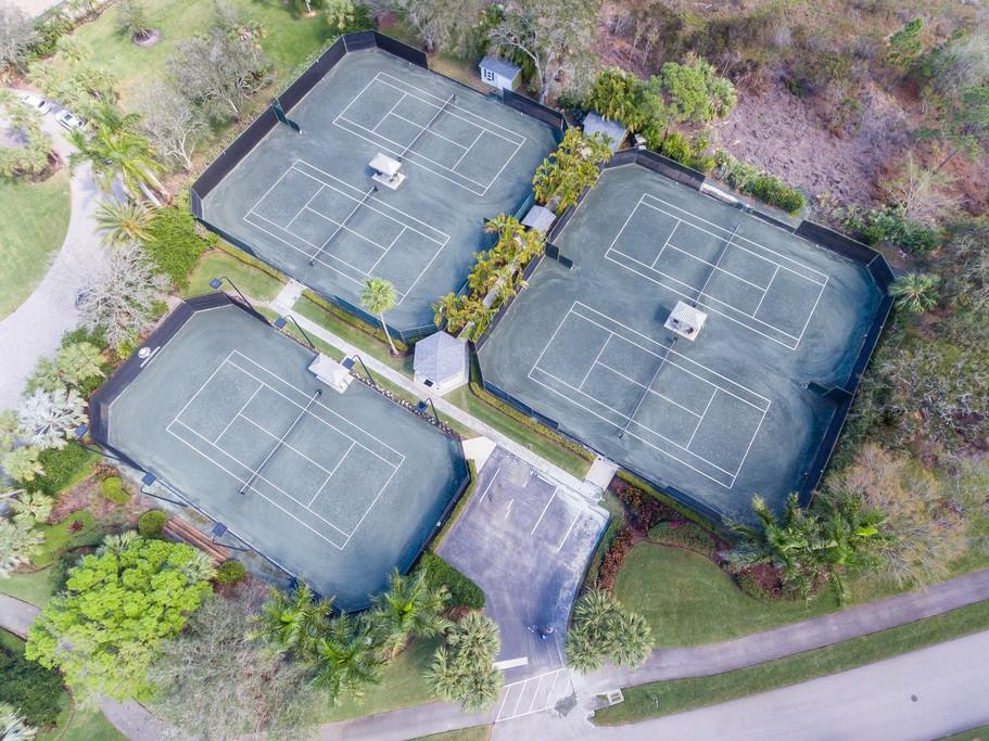 PIPERS LANDING GARDEN APTS AREA THREE - Residential