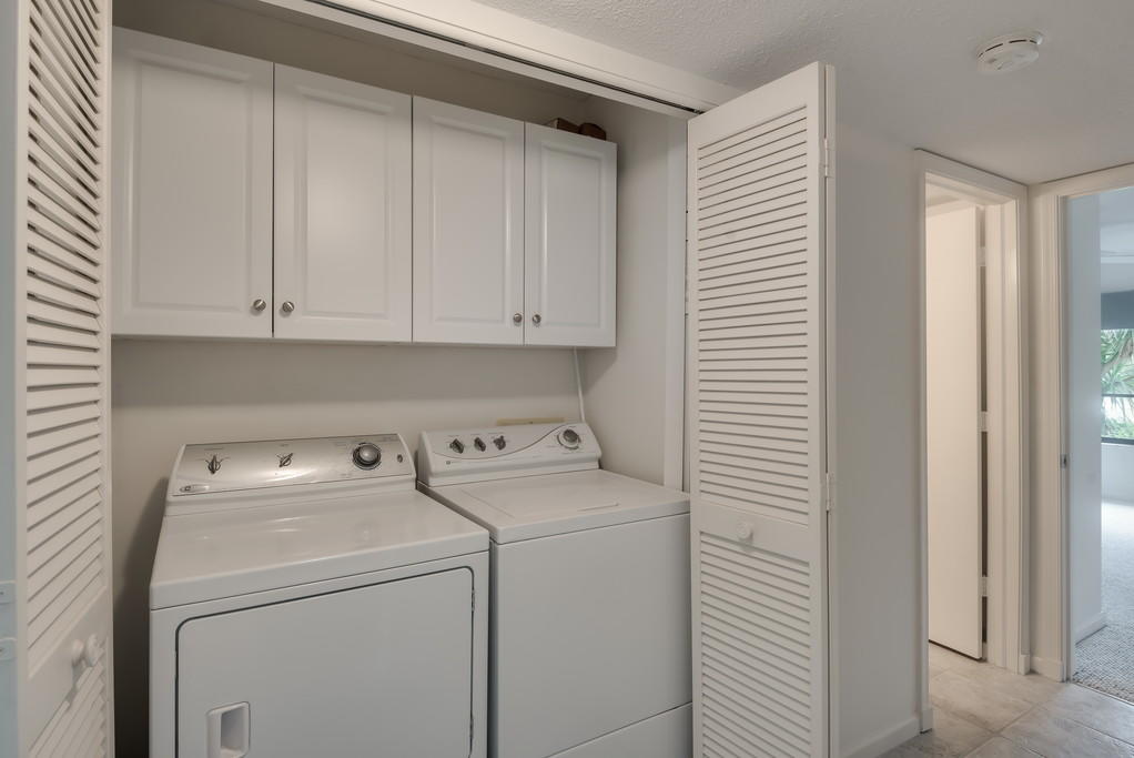 PIPERS LANDING GARDEN APTS AREA THREE - Residential