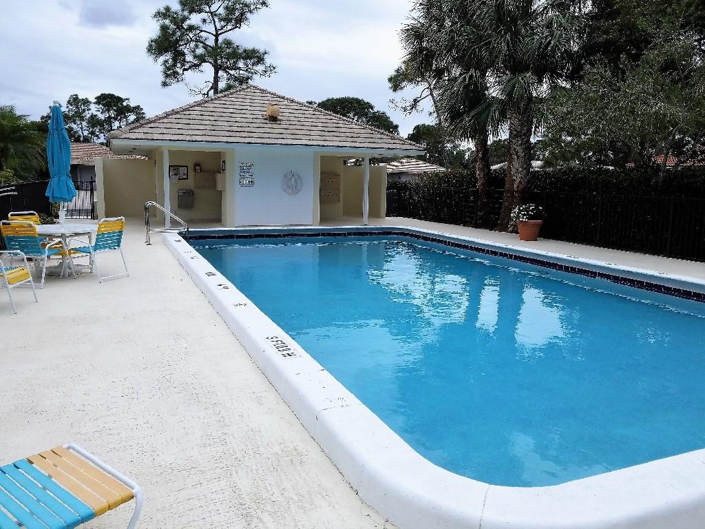 PIPERS LANDING GARDEN APTS AREA THREE - Residential