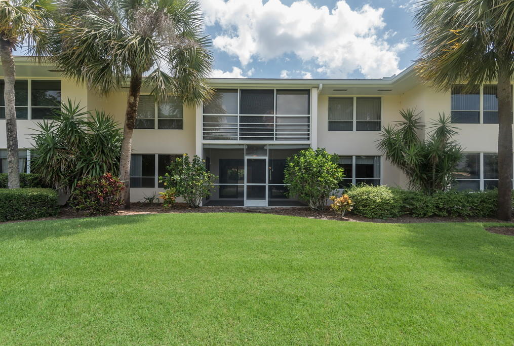 PIPERS LANDING GARDEN APTS AREA THREE - Residential