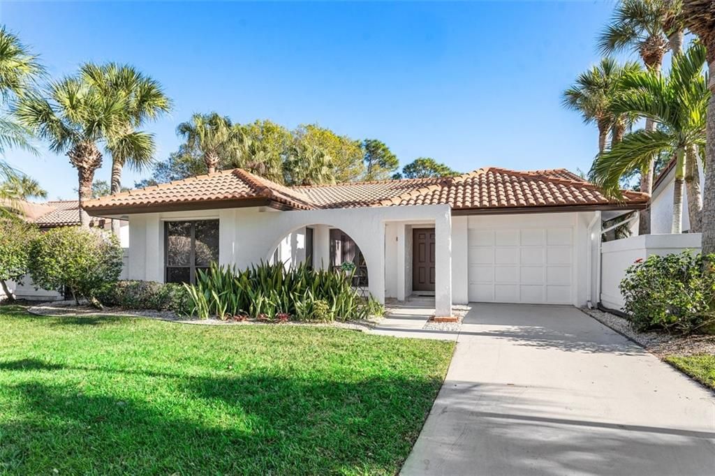 Photo of 4004 SW Osprey Creek Way, Palm City, FL 34990 (MLS # F10316484)