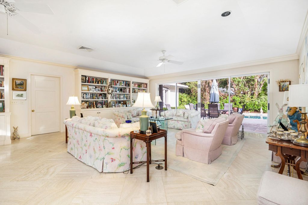 Photo of 117 Dolphin Road, Palm Beach, FL 33480 (MLS # R10940568)