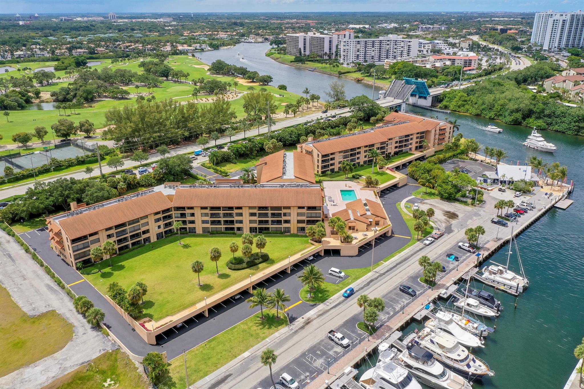 Marina Bay Condo - Residential