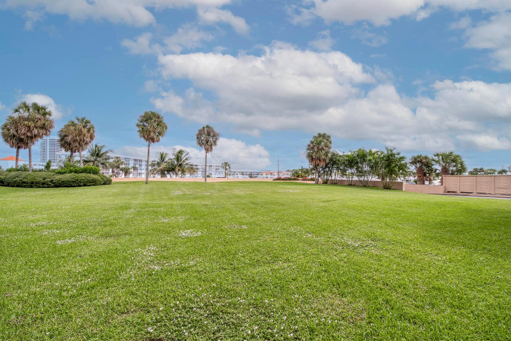 Marina Bay Condo - Residential