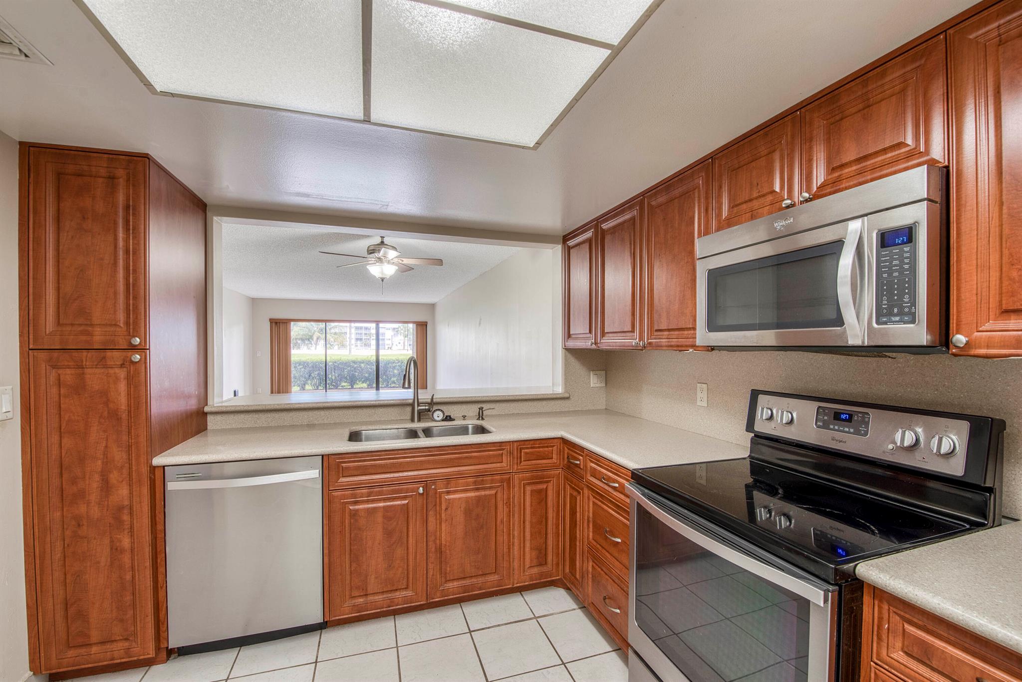 Marina Bay Condo - Residential