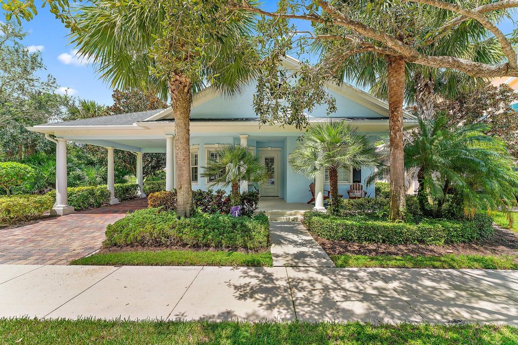 Photo of 334 Caravelle Drive, Jupiter, FL 33458 (MLS # R10944941)