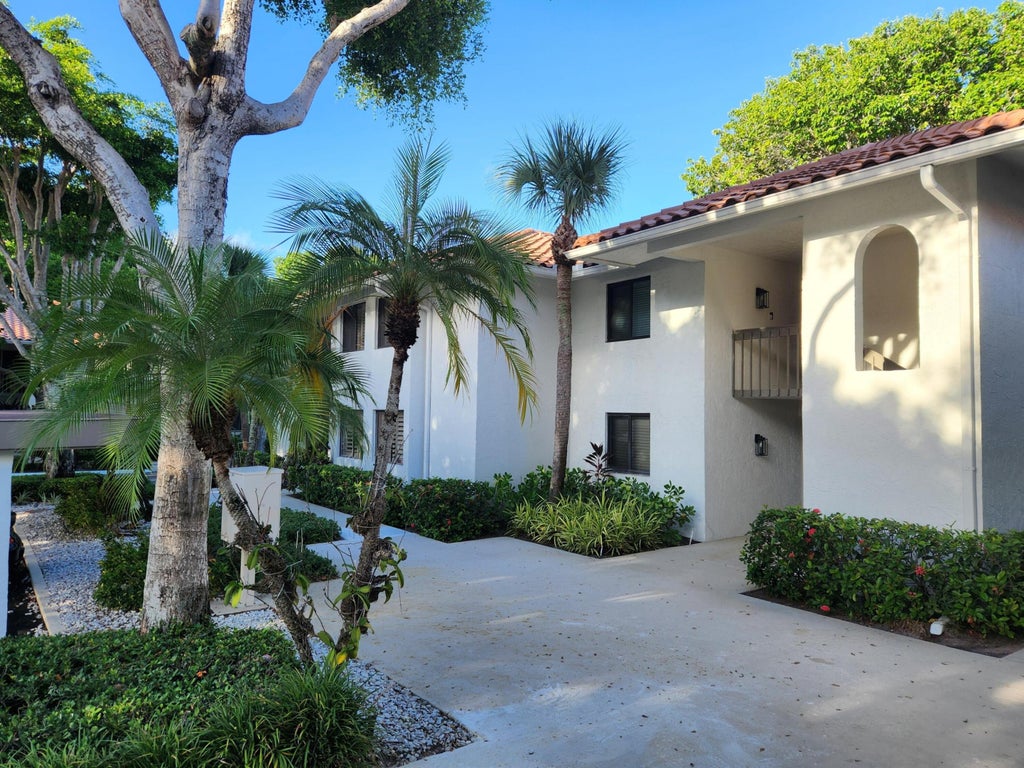 Photo of 30 PELICAN POINTE Drive #201, Delray Beach, FL 33483 (MLS # B26069908)