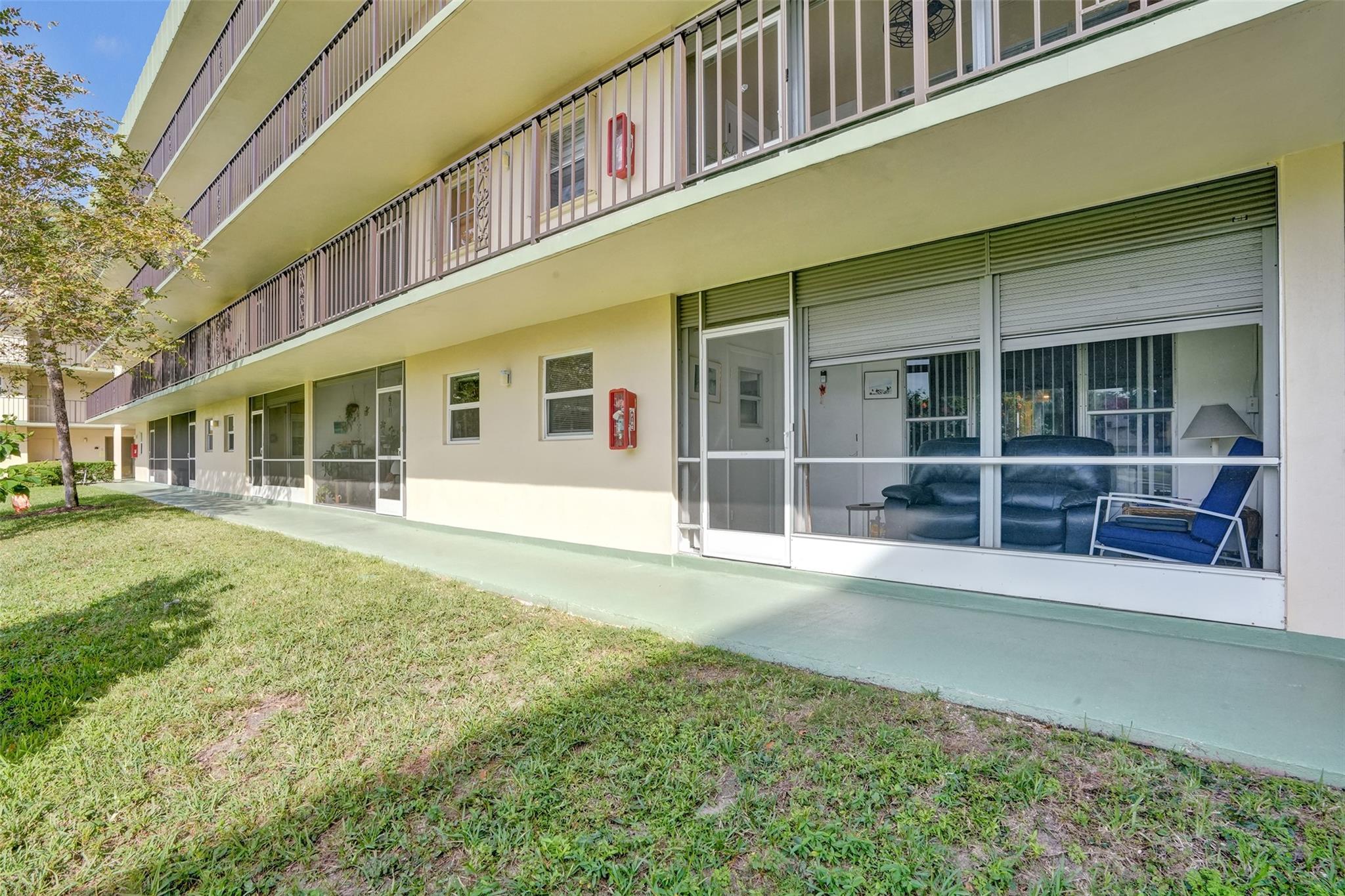 HAMPTON GARDENS - Residential