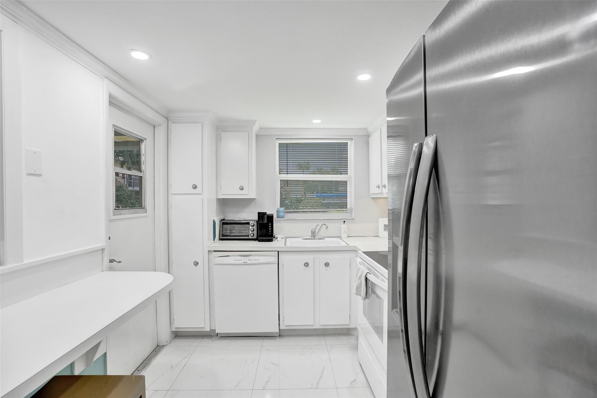 HAMPTON GARDENS - Residential