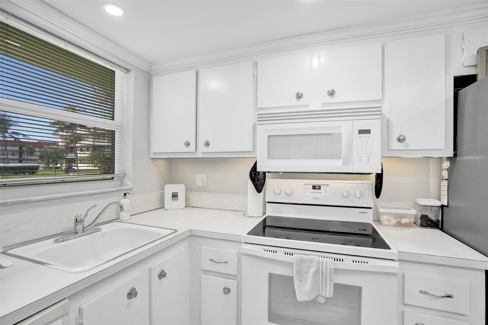 HAMPTON GARDENS - Residential