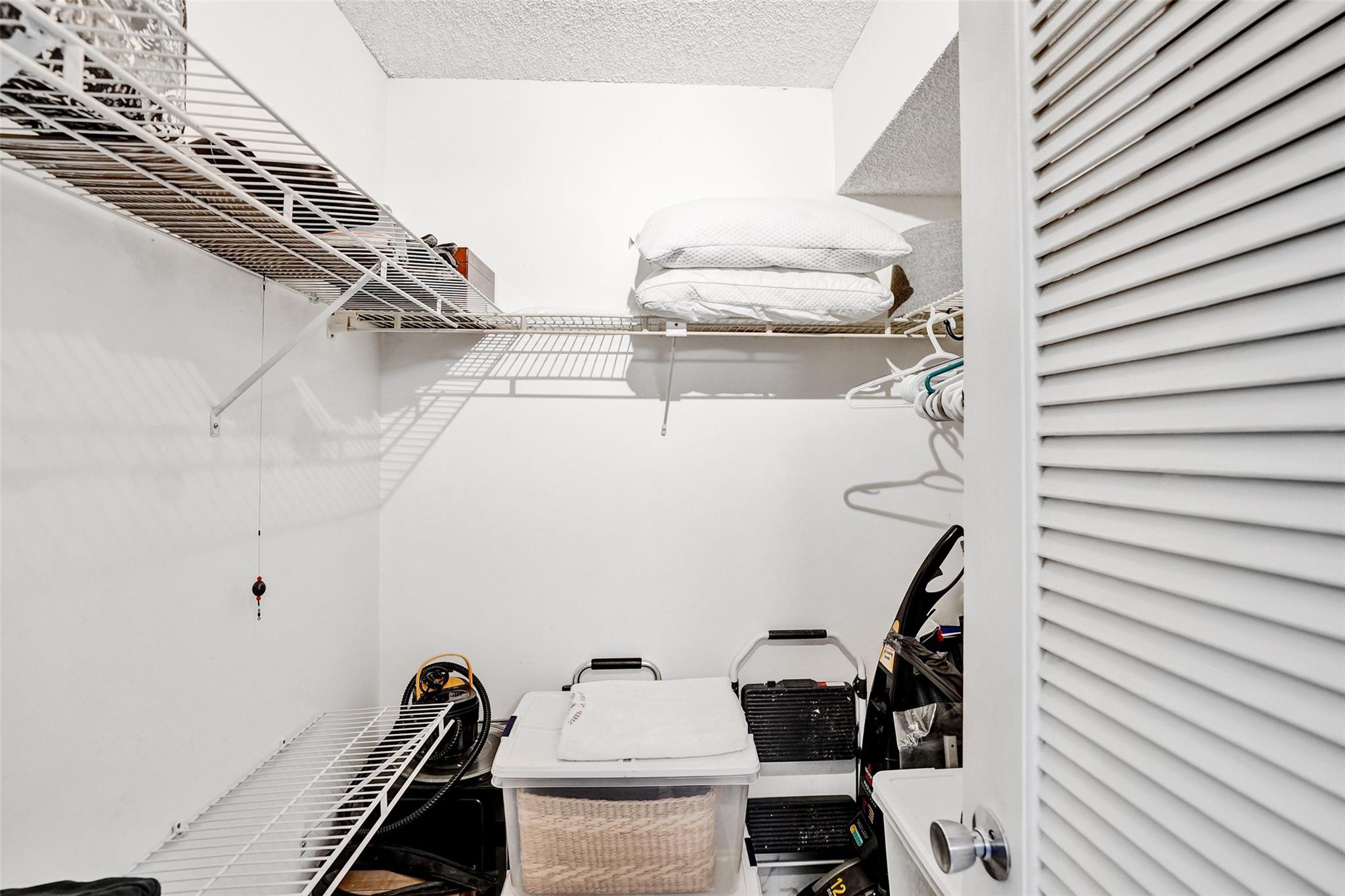 HAMPTON GARDENS - Residential