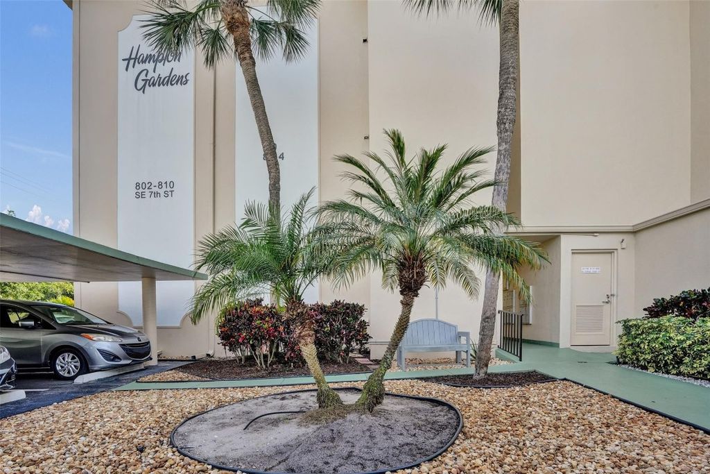 Photo of 804 SE 7th Street #106D, Deerfield Beach, FL 33441 (MLS # F10539114)