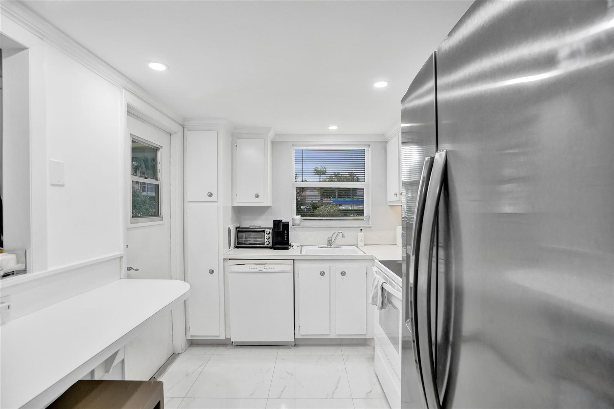 HAMPTON GARDENS - Residential