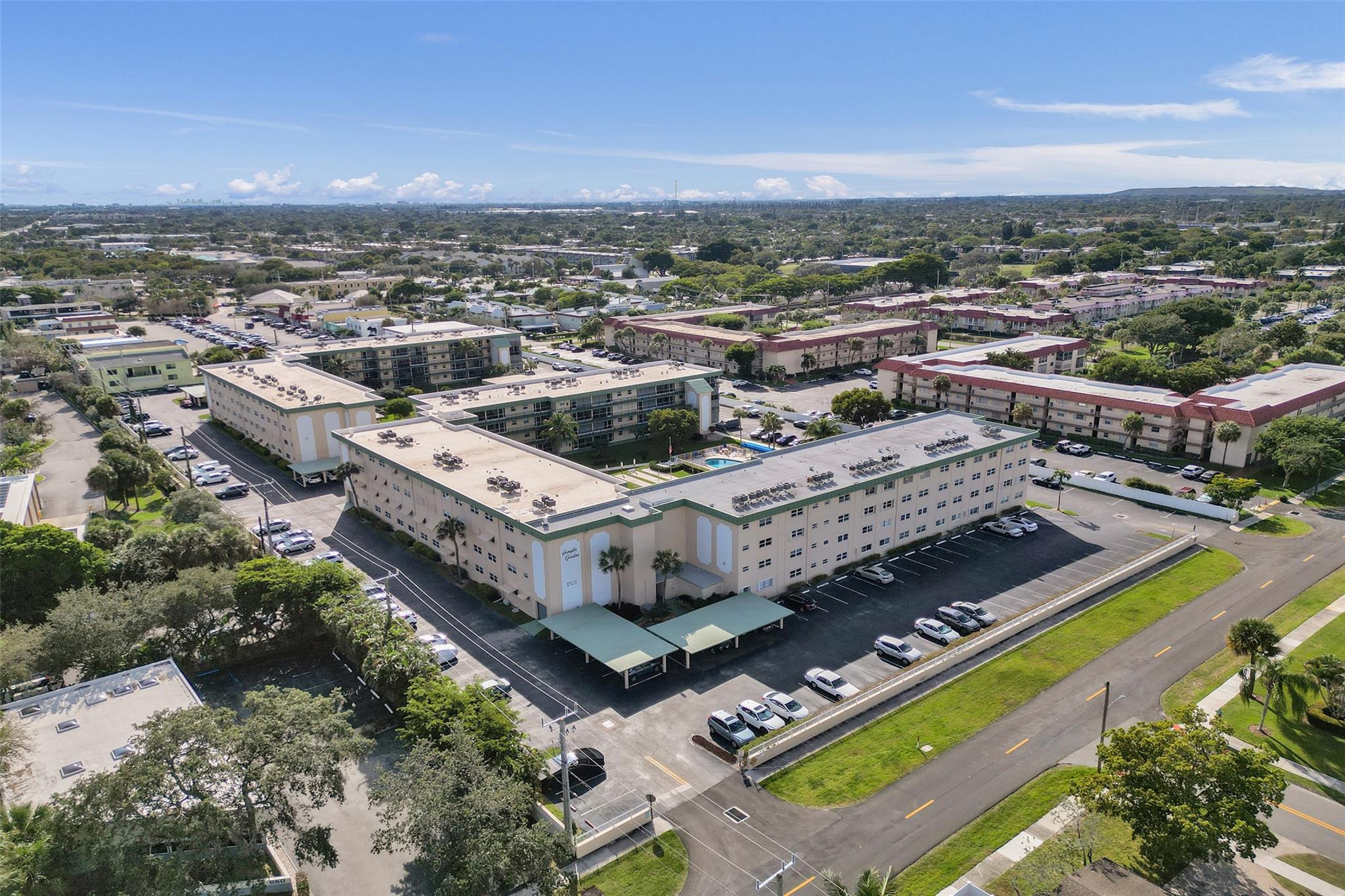 HAMPTON GARDENS - Residential