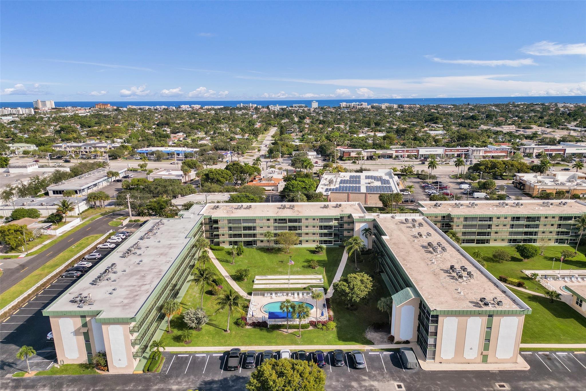 HAMPTON GARDENS - Residential