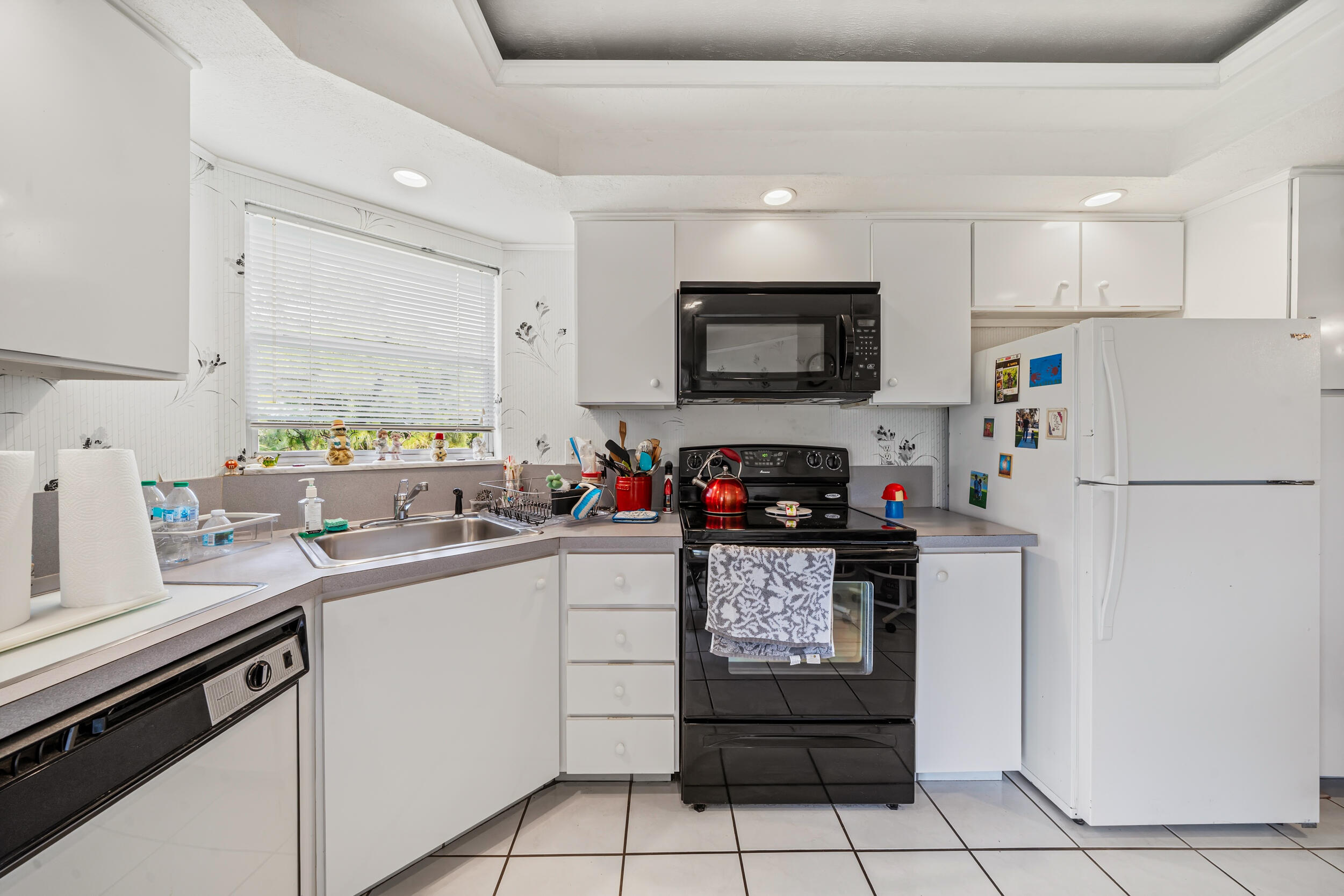 POINCIANA PLACE CONDO 1,2,8 AND 9 - Residential