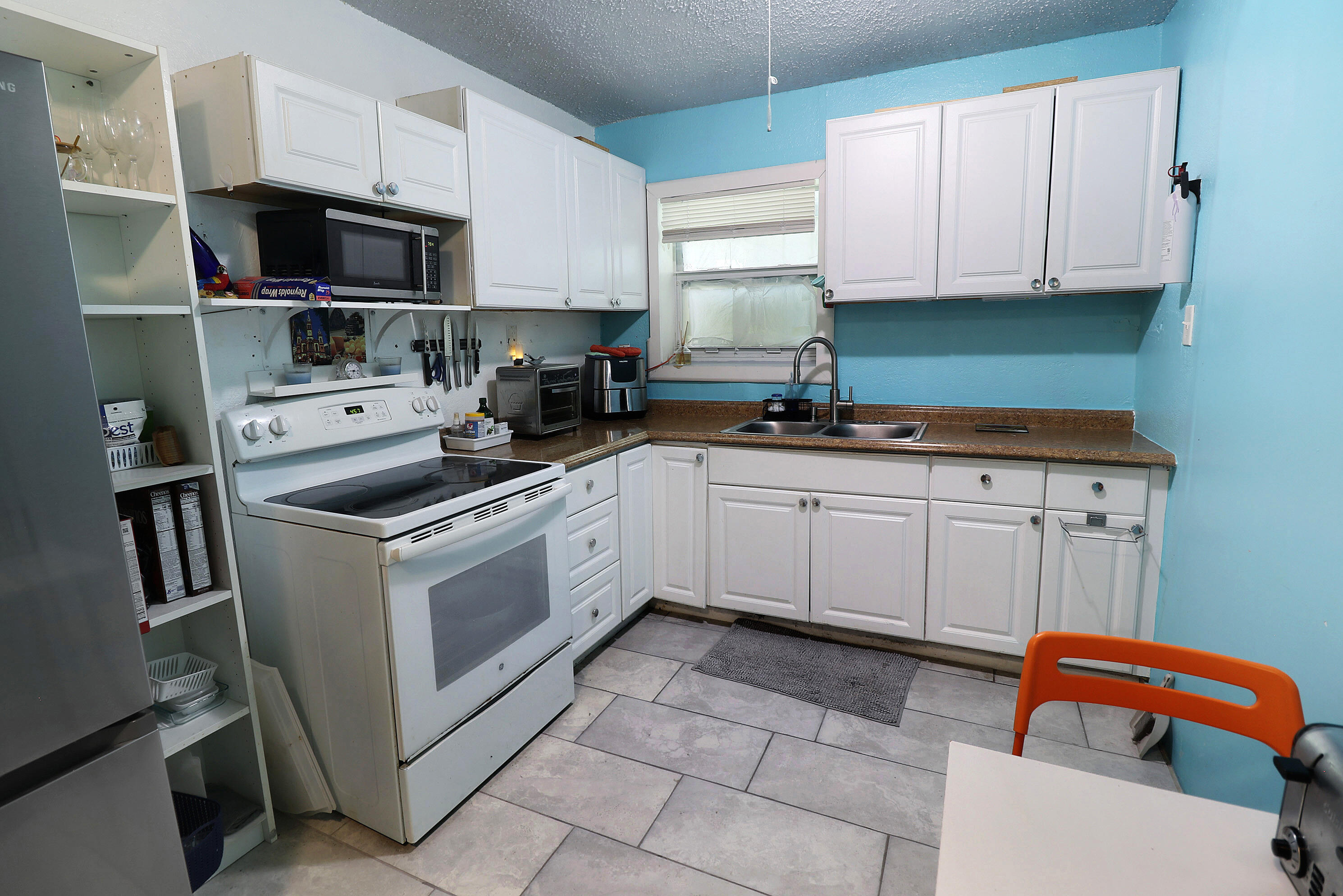 207 SW 4TH Street