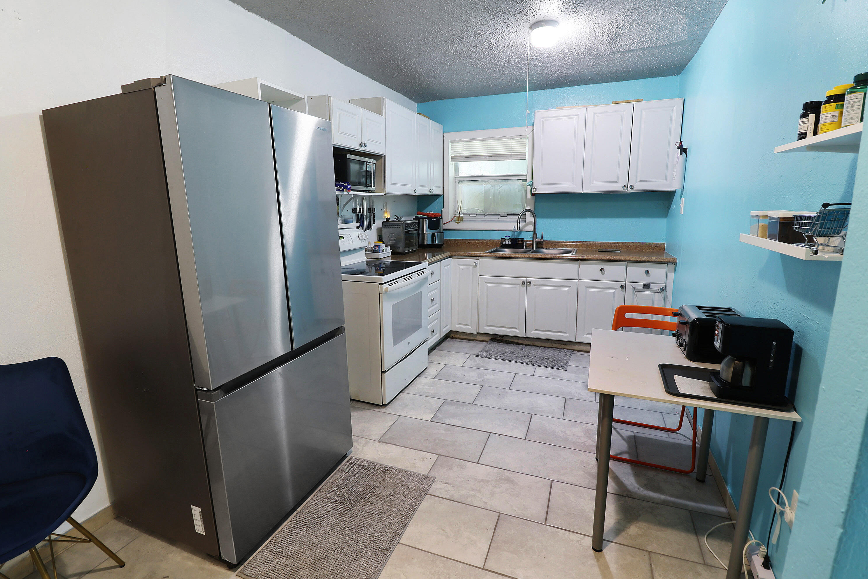 207 SW 4TH Street
