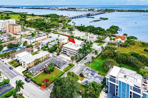 129 S Golfview Road 4 Lake Worth Beach FL 33460