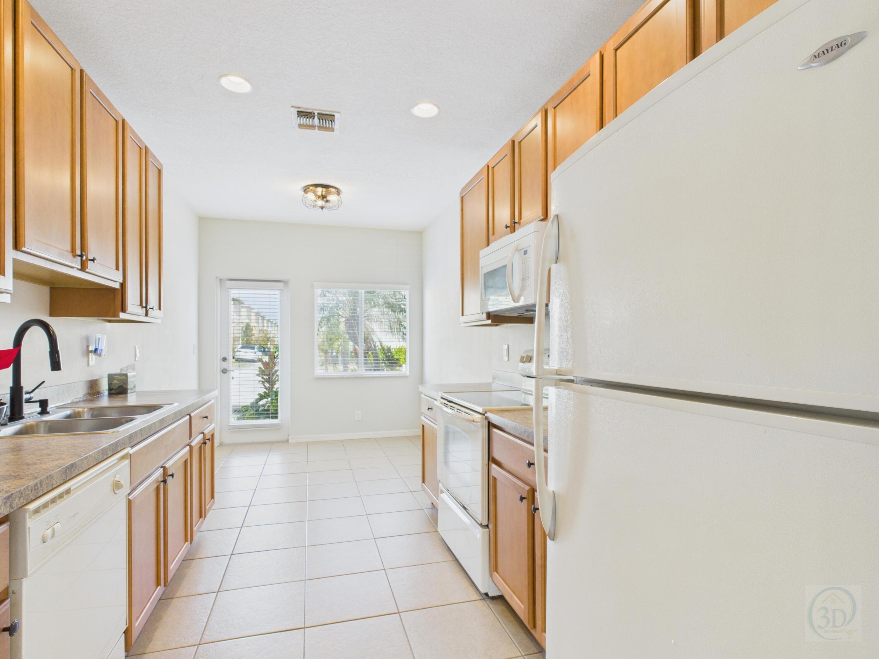 EAST LAKE VILLAGE NO 3 - Residential