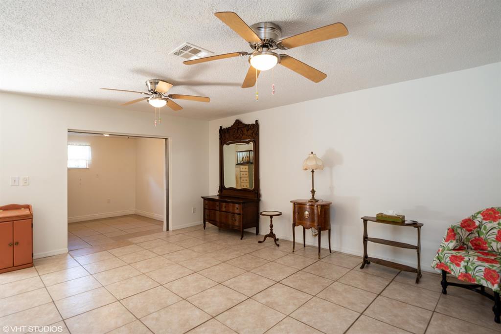 VERO BEACH HIGHLANDS SUB UNIT 4 - Residential