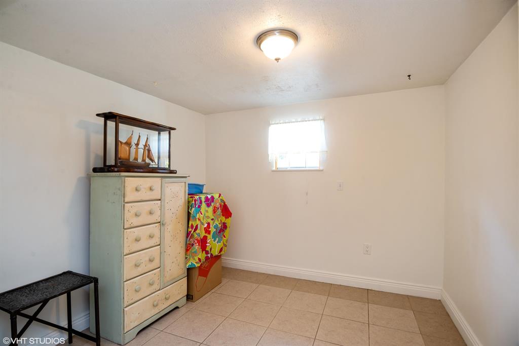 VERO BEACH HIGHLANDS SUB UNIT 4 - Residential