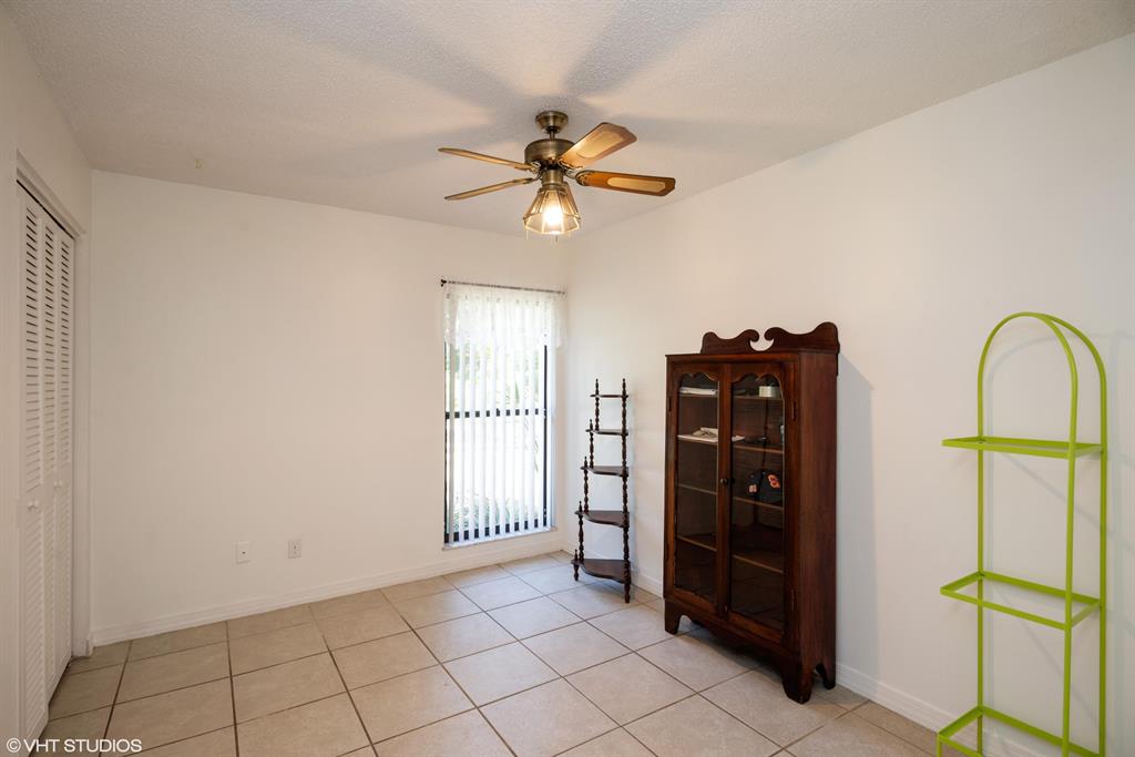 VERO BEACH HIGHLANDS SUB UNIT 4 - Residential