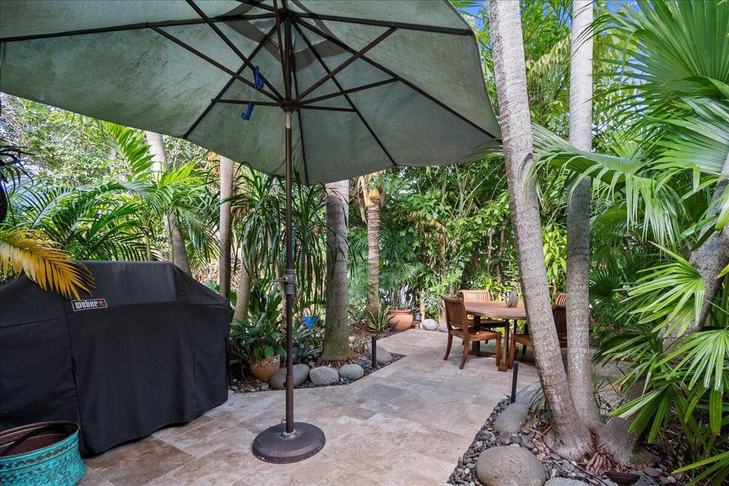 Photo of 2379 Treasure Isle Drive #24, Palm Beach Gardens, FL 33410 (MLS # R11085541)