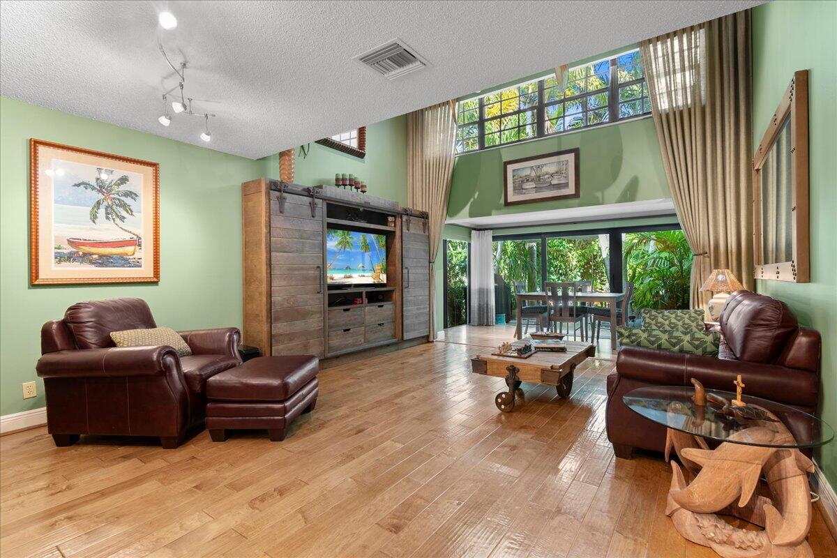 View photos, virtual tours, details... 2379 Treasure Isle Drive 24
