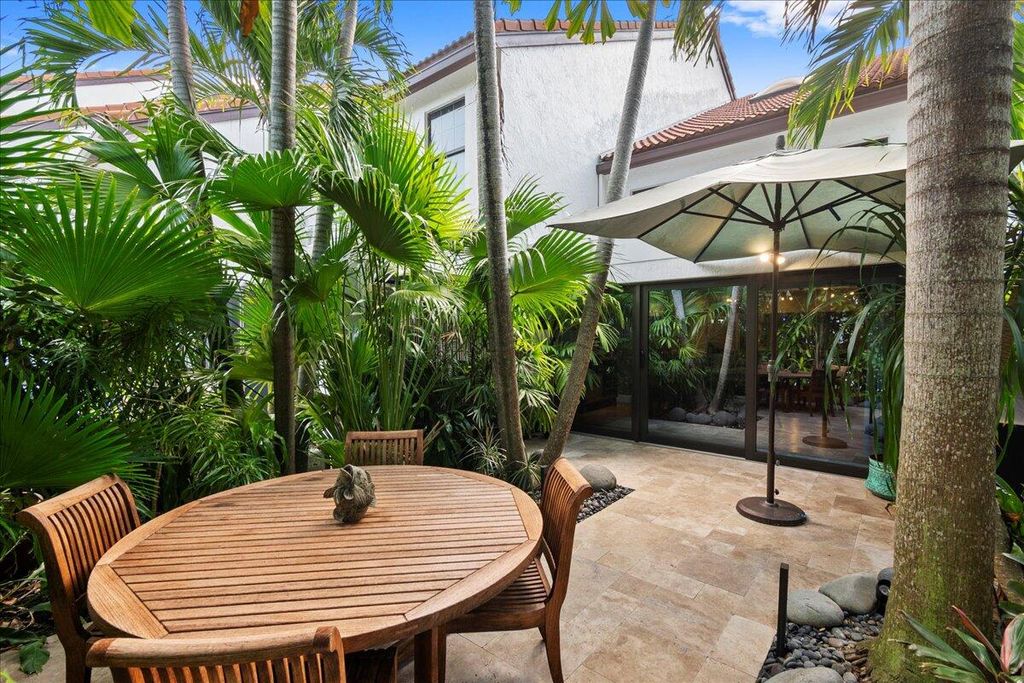 Photo of 2379 Treasure Isle Drive #24, Palm Beach Gardens, FL 33410 (MLS # R11085541)