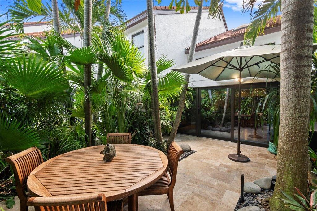 Photo of 2379 Treasure Isle Drive #24, Palm Beach Gardens, FL 33410 (MLS # R11085541)