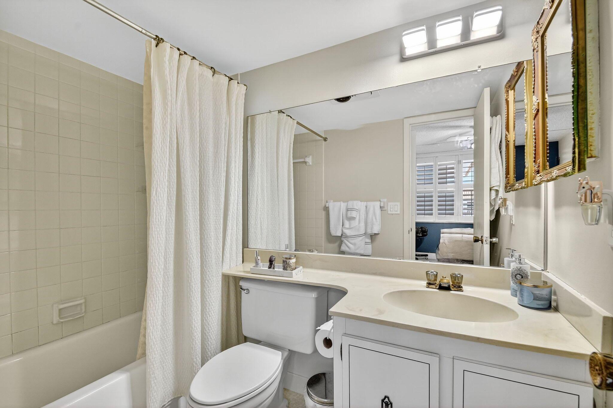 Tropic Bay Condo - Residential