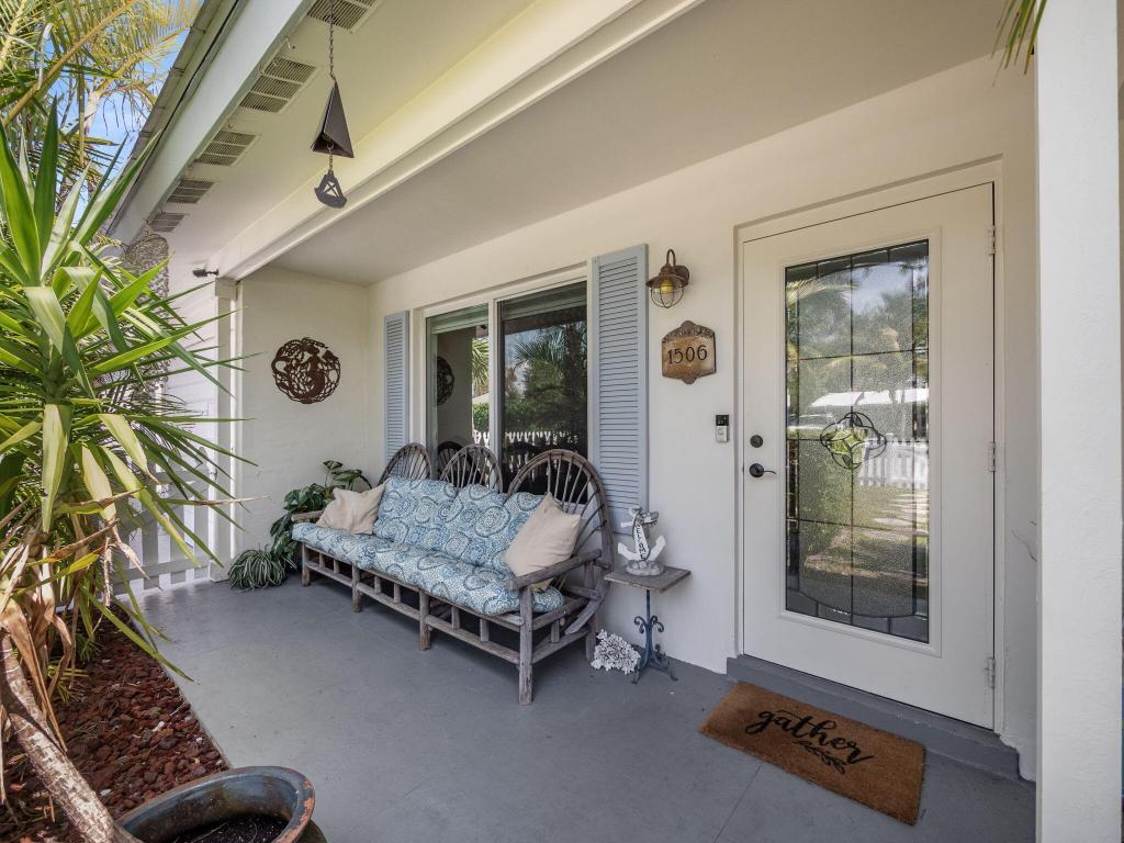 NORTH LAKE WORTH - Residential