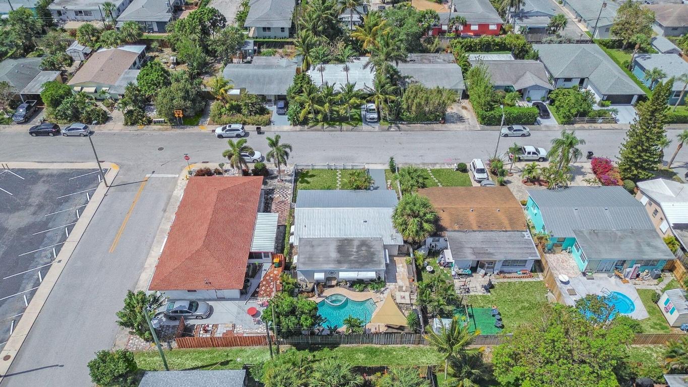 NORTH LAKE WORTH - Residential