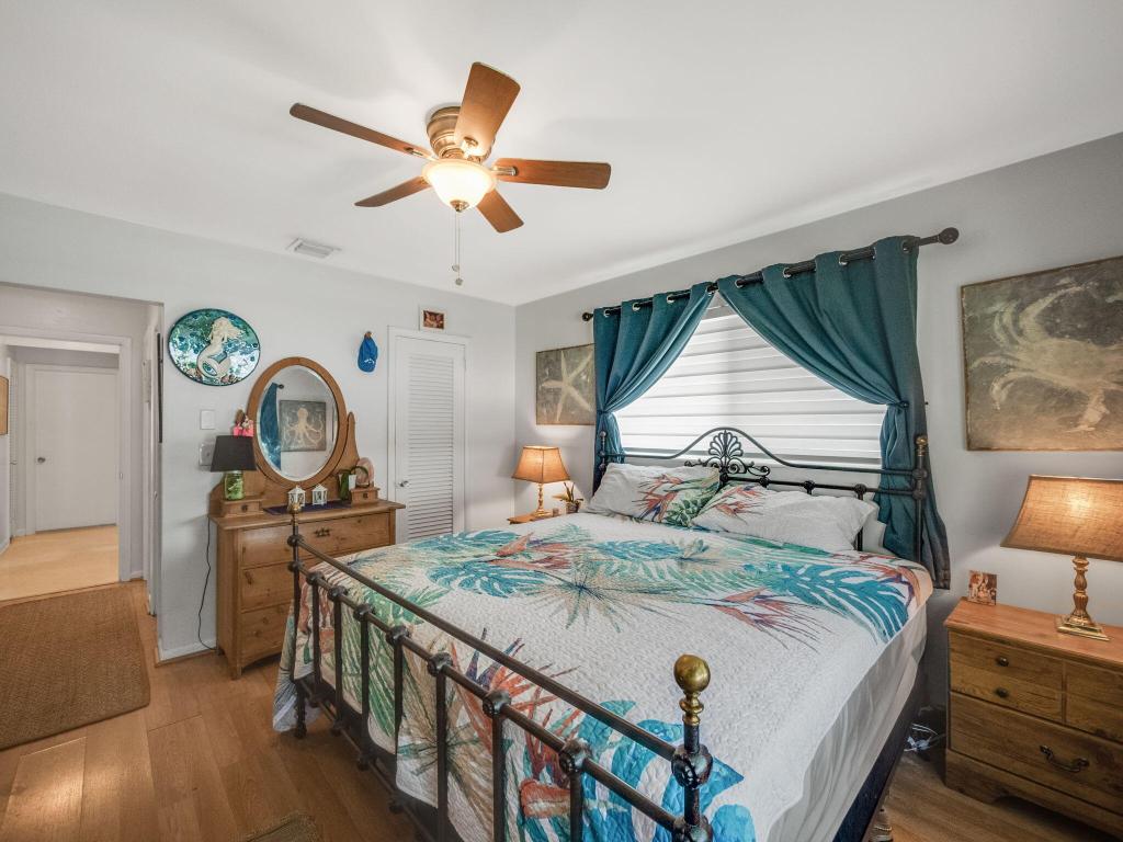 NORTH LAKE WORTH - Residential