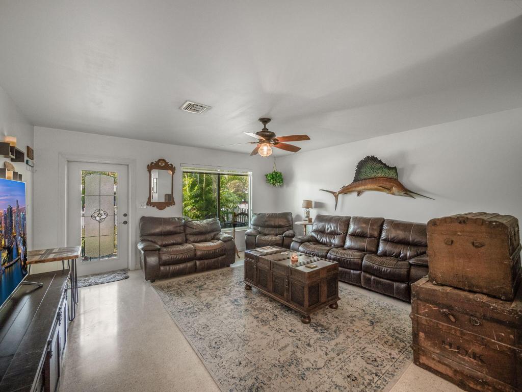 NORTH LAKE WORTH - Residential