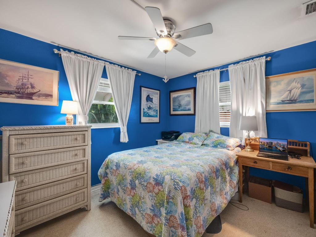 NORTH LAKE WORTH - Residential