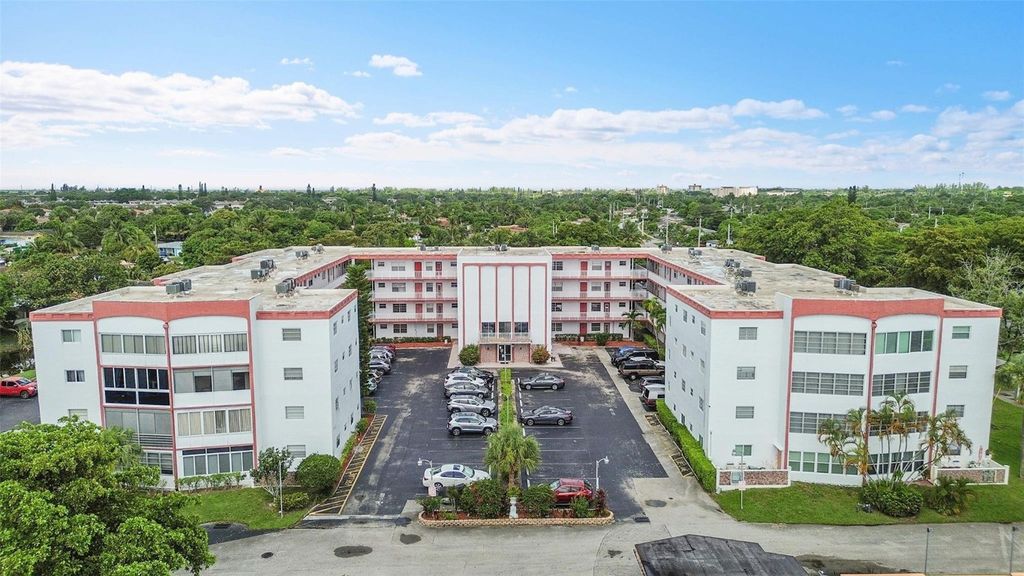 Photo of 4000 NW 44th Avenue #401, Lauderdale Lakes, FL 33319 (MLS # F10515702)
