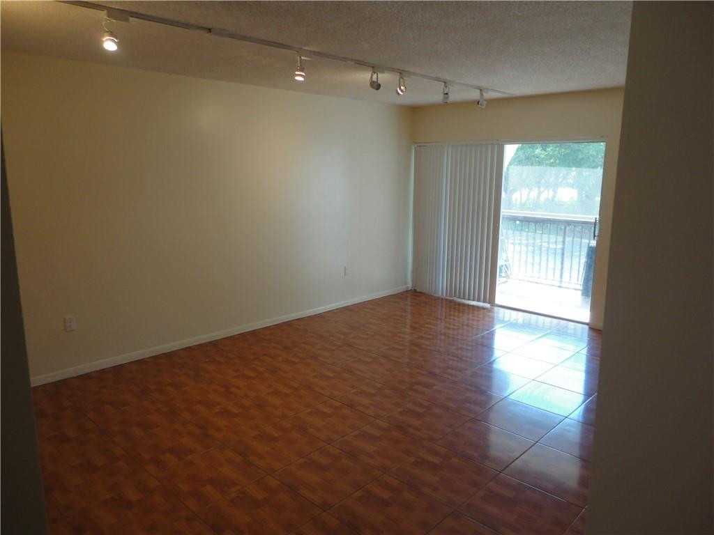 711 N Pine Island Road 206