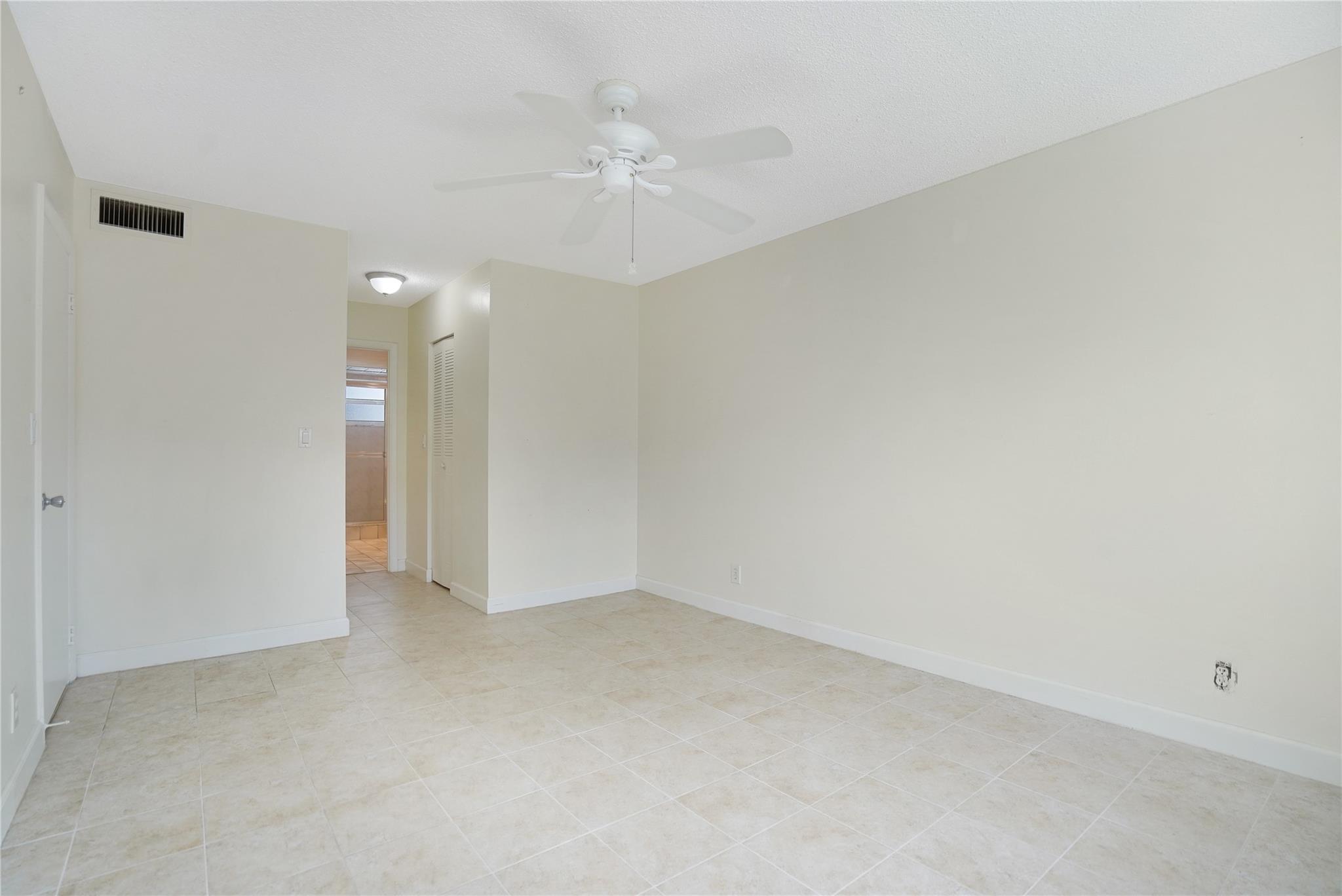 604 NE 2ND ST 220