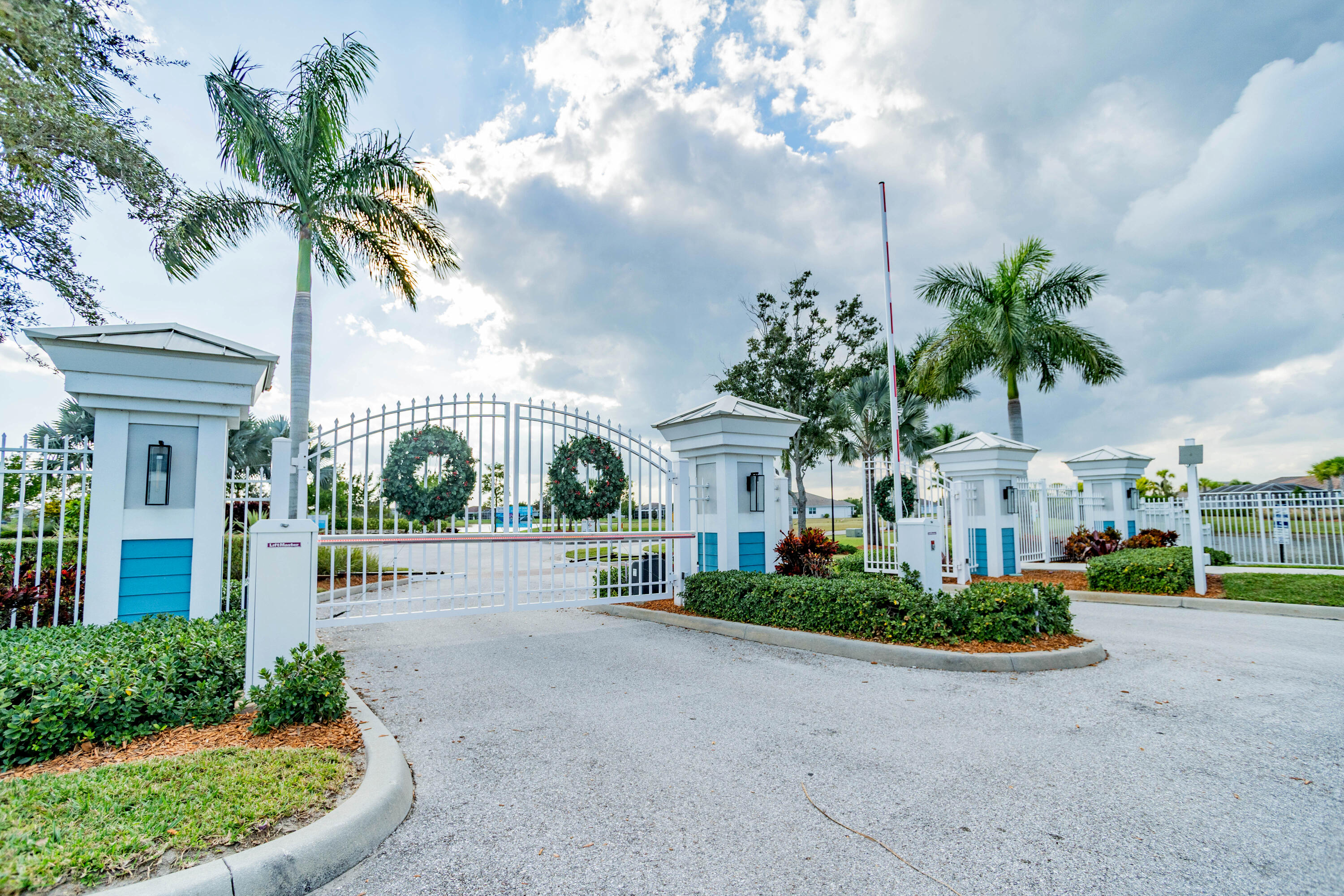 DEL WEBB AT TRADITION - Residential