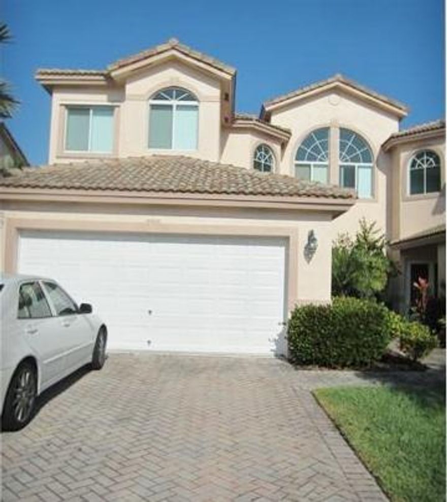 You'll love this SPACIOUS open floor plan home w/ more than 2500 sq ft! End unit. LARGE MASTER suite, first floor w/2 closets. Additional suite on second floor w/large, walk-in closet. 4 BEDROOMS plus LOFT! Bigger than many single family homes! Large kitchen w/eat-in area. Plenty of inside storage space. 2-CAR GARAGE PLUS 2-car driveway. Desirable neighborhood with great sense of community! Back patio and backyard area! (Lawn care by HOA.) Community pool! Lots of natural light. Easy access to major highways. Convenient location, near multiple grocery stores, restaurants, shopping, and great schools!