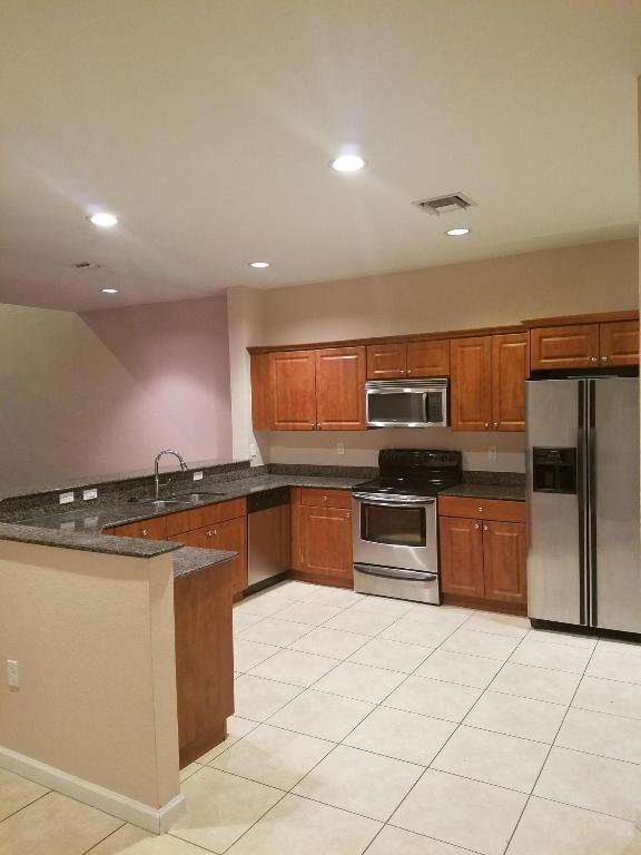 MADISON LAKES - Residential