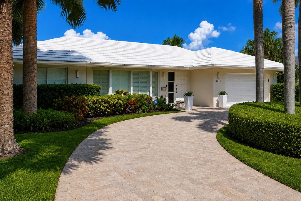 Photo of 4821 NE 29TH Avenue, Fort Lauderdale, FL 33308 (MLS # B26069398)